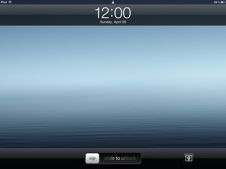 Lock Screen Landscape on iPad (3rd generation) running iOS 5.1.1