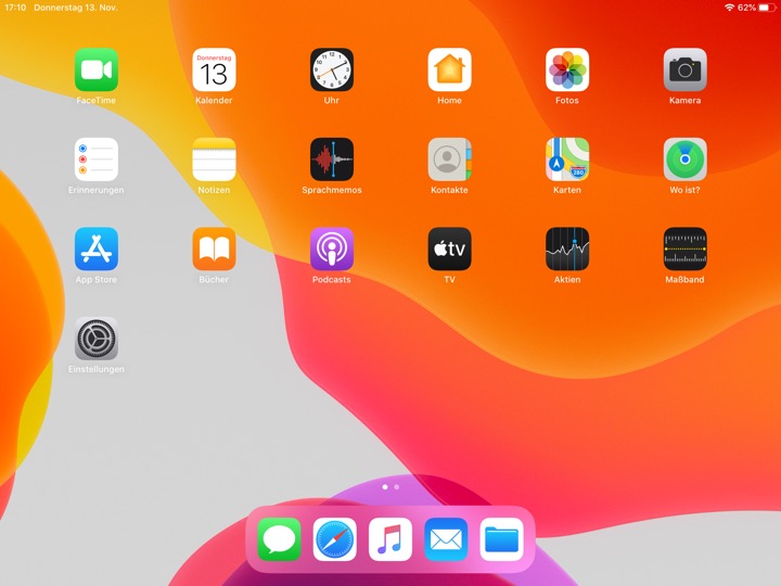 Home Screen Light Landscape on iPad (7th generation) running iPadOS 13