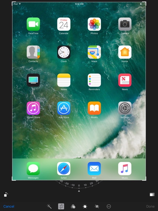 Photos Crop on iPad (5th generation) + iPad mini 4 running iOS 10.3.3