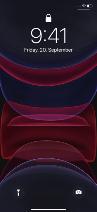 Lock Screen Dark on iPhone 11 running iOS 13.5.1