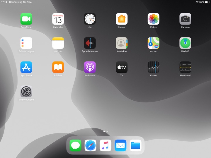 Home Screen Light Landscape on iPad (7th generation) running iPadOS 13