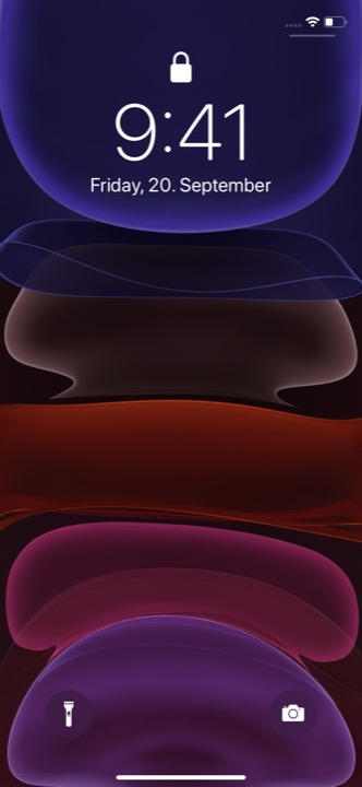 Lock Screen Dark on iPhone 11 running iOS 13.5.1