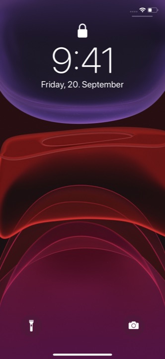 Lock Screen Dark on iPhone 11 running iOS 13.5.1