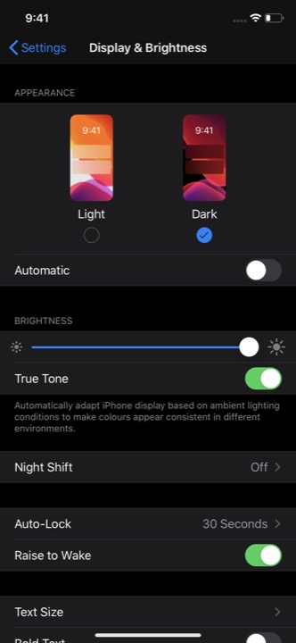 Dark Mode Settings on iPhone 11 running iOS 13.5.1
