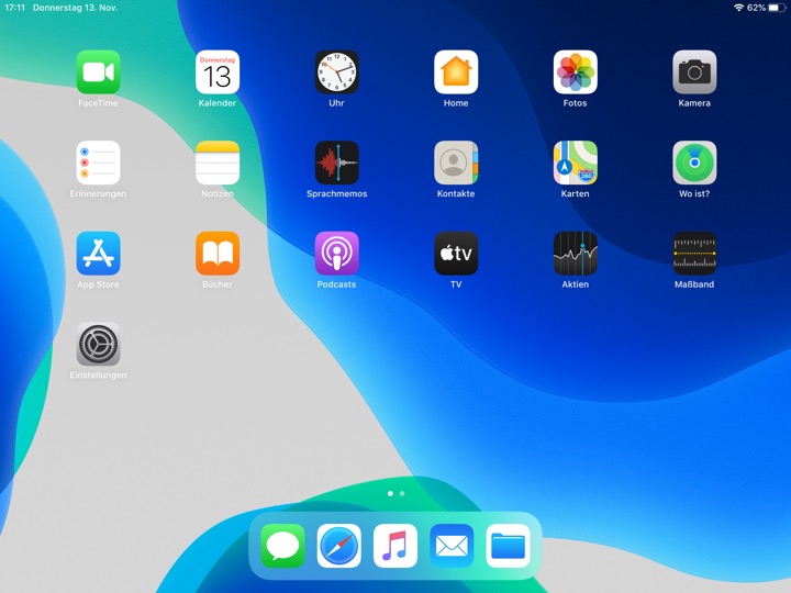 Home Screen Light Landscape on iPad (7th generation) running iPadOS 13