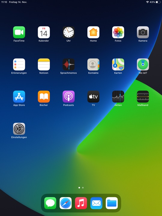 Home Screen Dark Portrait on iPad (8th generation) running iPadOS 14